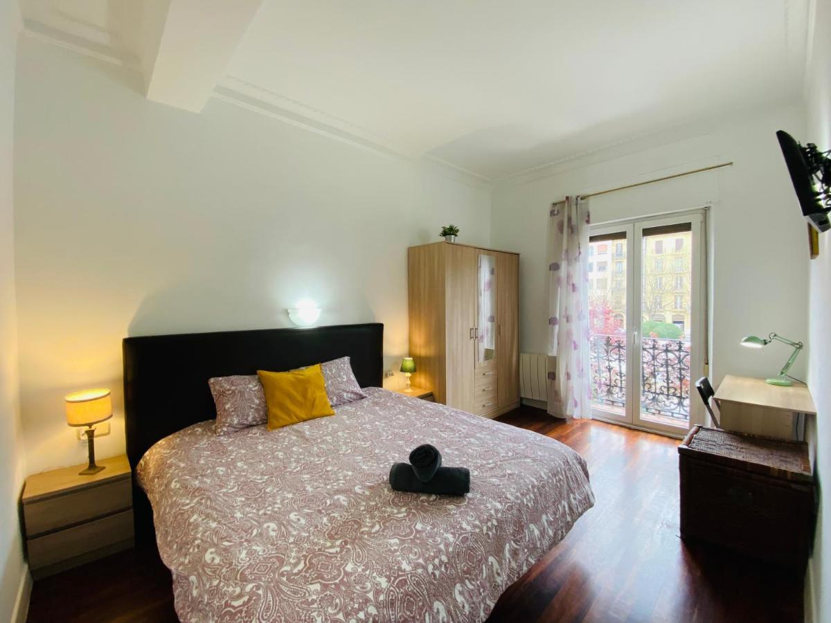 La Plaza Apartment Сан-Себастьян Екстер'єр фото